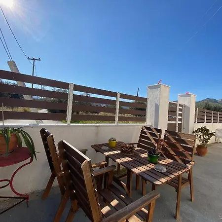 Mpanos Sea Apartment 1 Лутра-Ореас-Эленис Экстерьер фото